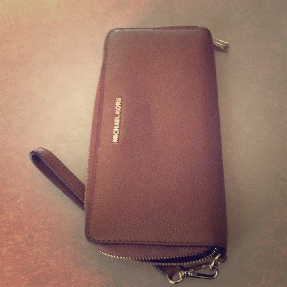 Michael kors no rips good good condition